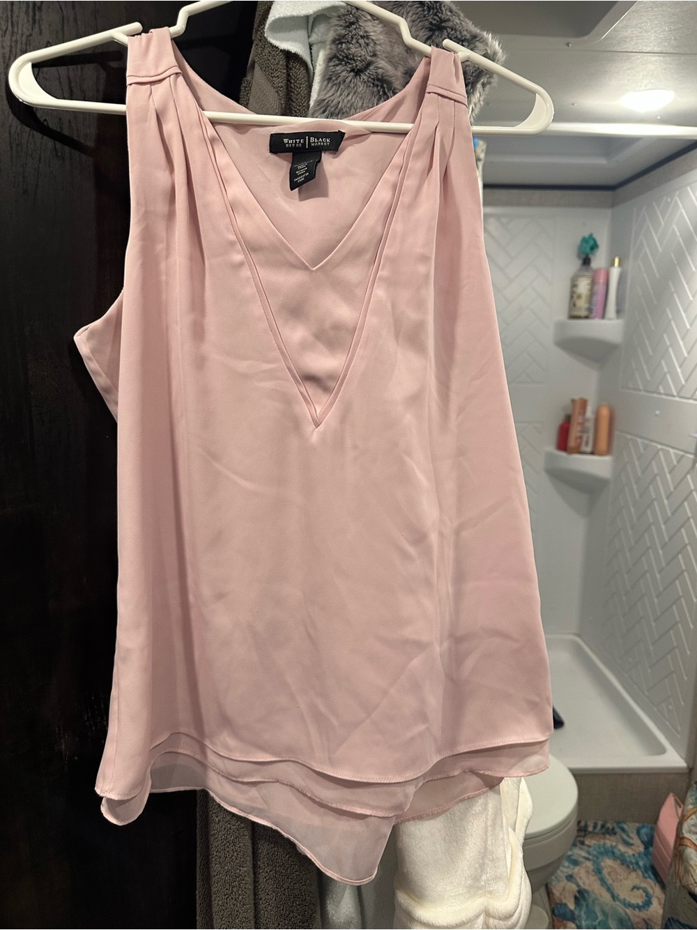 White House Black Market Blush Pink V-Neck Sleeveless Camisole